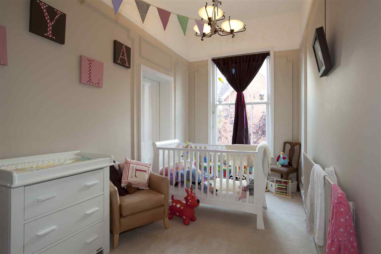 resized-2349823-12 - Dining Room.jpg